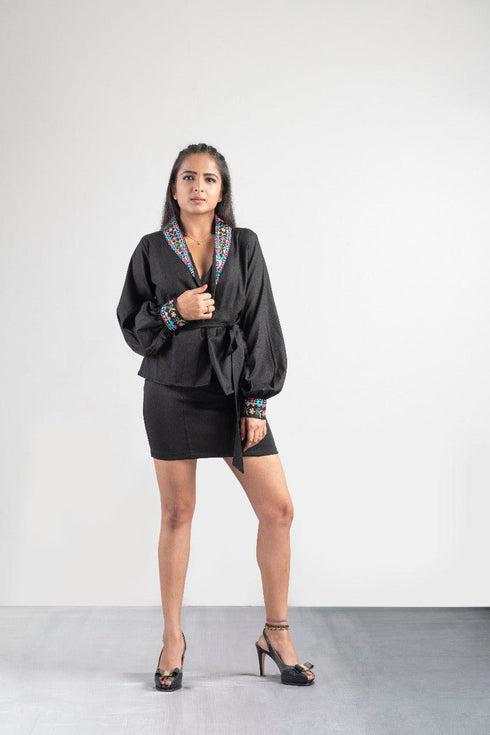 BLACK JACKET